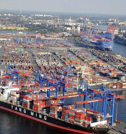 Main developments Development of Container Terminal Burchardkai Modernisation and expansion of the biggest facility CTB in Hamburg Background Modernisation and expansion started 2004 Investment until
