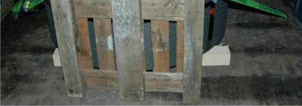 The pallet and the timber
