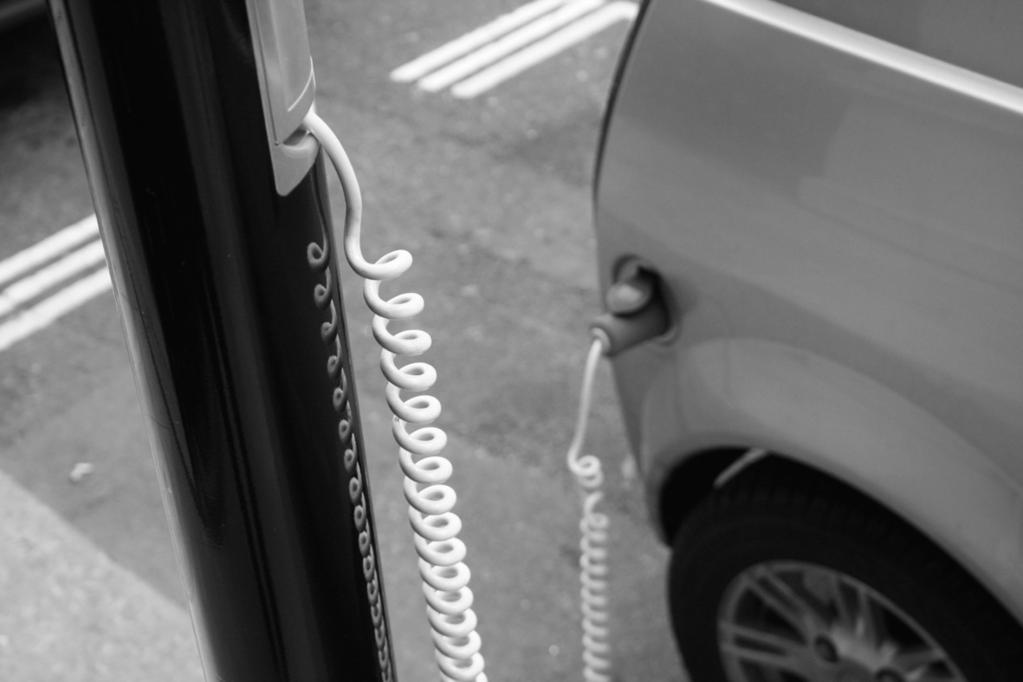 20 12 Electric cars have batteries that must be recharged. Westminster Council has introduced the largest on-street car recharging service in the UK.