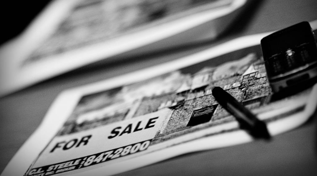 Print Advertising in 2015 and beyond According to the annual World Press Trends survey re- the third quarter from a year earlier - accelerated by leased in June 2015: Newspaper advertising revenues