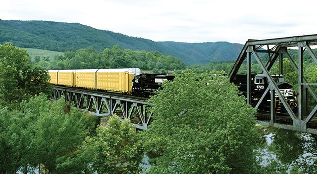 NORFOLK SOUTHERN 2014 SUSTAINABILITY REPORT 118 NORFOLK SOUTHERN FOUNDATION Our charitable giving foundation helps communities grow stronger Norfolk Southern is committed to providing human and