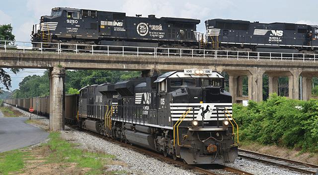 NORFOLK SOUTHERN 2014 SUSTAINABILITY REPORT 18 CARBON Norfolk Southern s absolute emissions of greenhouse gases increased in 2013 as business volumes grew.