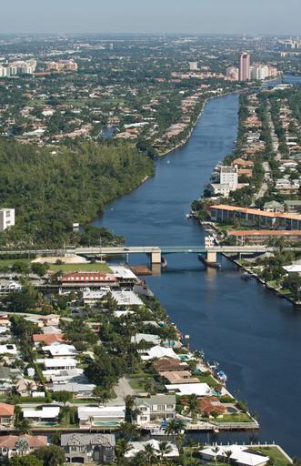 Budget Highlights Operation & Maintenance More than $180 million to operate and maintain South Florida s flood control system Includes $50 million to refurbish the