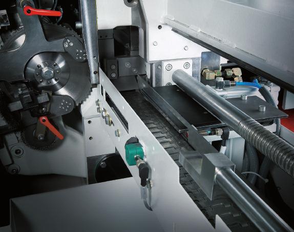 138 Cutting range Dimensions and weight (Basic machine up to 300 mm (12 ) cut-off length, without infeed equipment) Round mm / in 15-90 / 5 8-3 1 2 15-90 / 5 8-3 1 2 Square mm / in 15-80 / 5 8-3 1 8