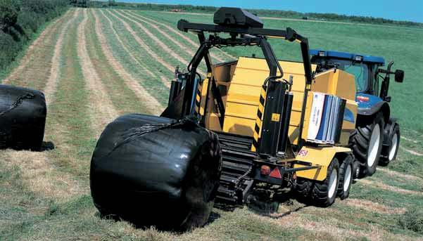 BALING AND WRAPPING IN ONE FIELD PASS. Saving time and money The New Holland BR6090 Combi reduces tractor, machine and manpower effort by combining baling and wrapping into one field process.