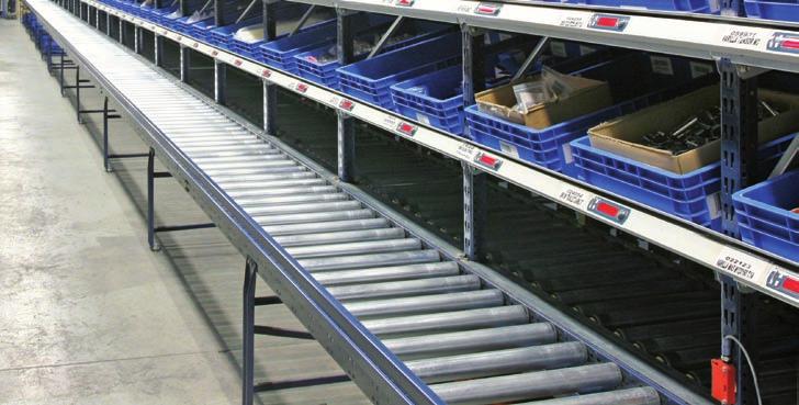 The continuous roller conveyor, unlike the accumulation conveyor (LRA), operates with a single motor that provides enough traction to maintain a continuous flow of loads.