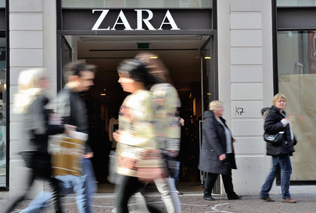What is Zara s competitive strategy?