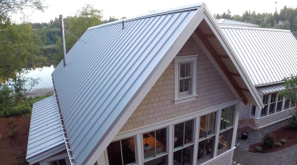 MS-150 MECHANICALLY SEAMED The MS-150 is a mechanically seamed roof that is perfect for high wind areas and snow country.