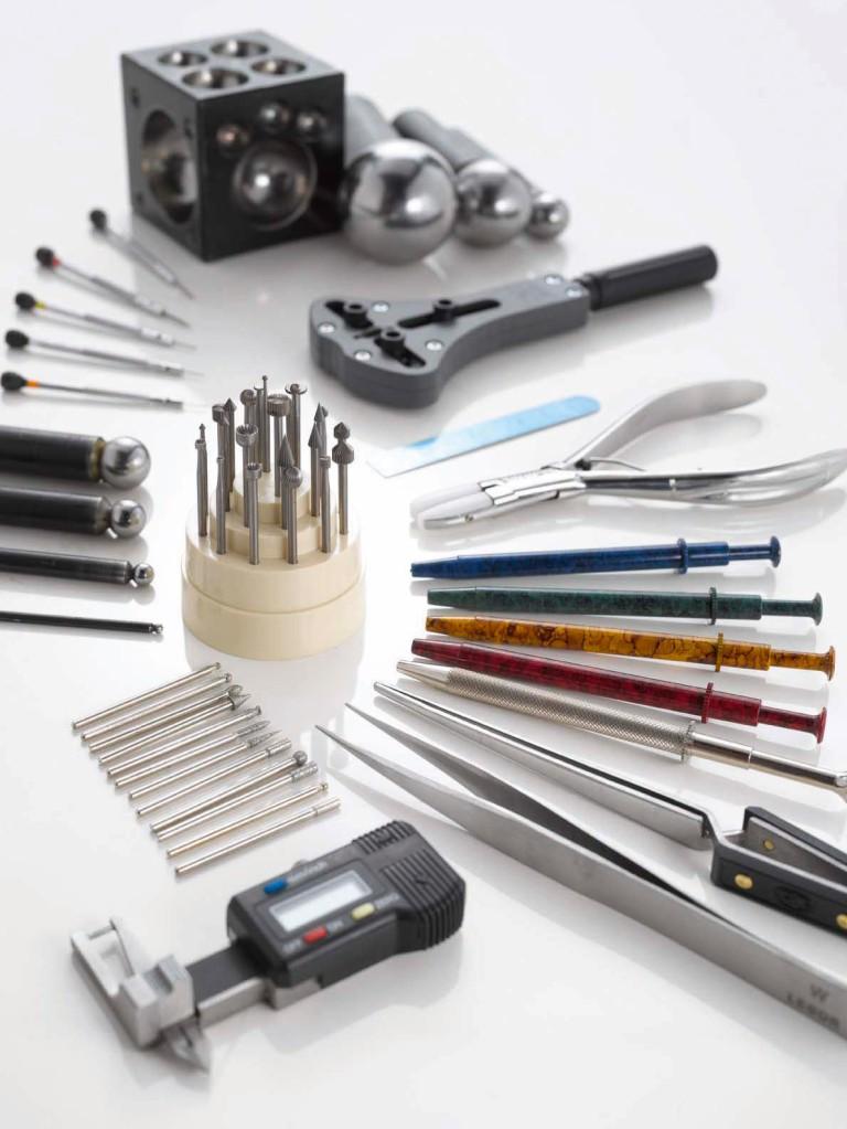 Legor Group provides a large assortment of products for dentistry, plating, brazing, machinery and tooling turnover with the production and sale of master alloys for the goldsmith and silverware