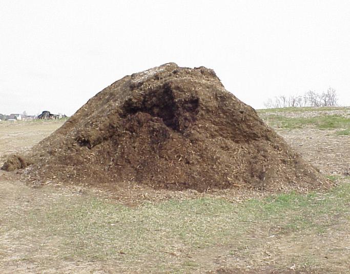Static Pile Compost ingredients simply stacked into a pile and left to decompose Least labor intensive, piles turned 4X/yr Least expensive method with minimal equipment