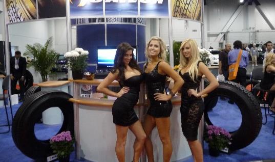 OPTION D: BOOTH MODEL $400 / per day We offer you (1) booth model