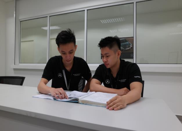 Mercedes-Benz National Training Academy. So what s involved in the apprenticeship program? Below we answer some of the questions you may have. What is an apprenticeship?