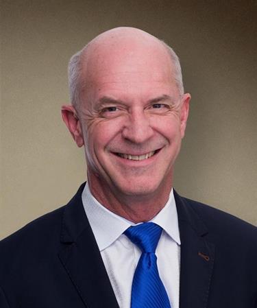 SPEAKER HGHLGHTS DAVD MTCHELL, REGONAL MANAGNG PARTNER, MNP ECONOMC OUTLOOK Dave has more than 25 years of experience delivering assurance, tax and consulting solutions to diverse clients in a wide