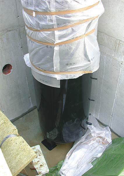 Figure 43: The energy storage tank is as standard lowered into the foundation and installed prior to the construction of the basement ceiling (picture source: AEE INTEC).