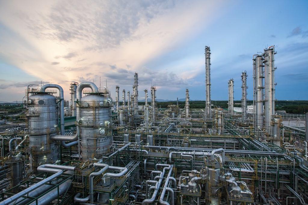 INTRODUCTION SCG Chemicals is one of the largest integrated petrochemical companies in Asia and a key industry leader.