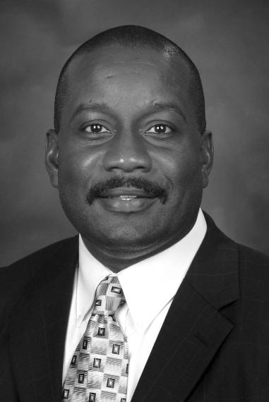 George Williams Senior Vice President, Operations George A. Williams is senior vice president, operations, for ComEd, an Exelon Company.