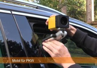 Material and Methods PolterLuchs Photo-optical method to automatically measure the number of logs in a round wood pile Vehicle with camera is driving along