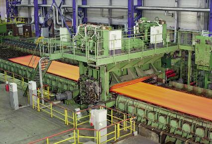 SMS SIEMAG Heavy plate mills PLATE COOLING High cooling rates, exact cooling strategies The plate cooling section at MMK is a combination of spray and laminar cooling with a pre-leveler in the entry