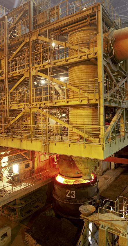 SMS SIEMAG Heavy plate mills SECONDARY METALLURGY Steel for the highest requirements Equipped with the secondary metallurgy plants from SMS Mevac, MMK can offer a broad range right up to