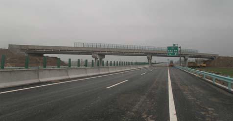 reinforced concrete. The bridge has a deck with a width of 800cm, consisting of three prestressed UHPC box girders, as shown in Figure 3 (Chen, 2015).