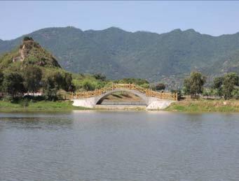 Figure 5 The Elevation of the UHPC Arch Bridge in Fuzhou University (Unit: cm) (a) Under construction (b) completed Figure 6 Cross Section of the UHPC Arch Bridge in