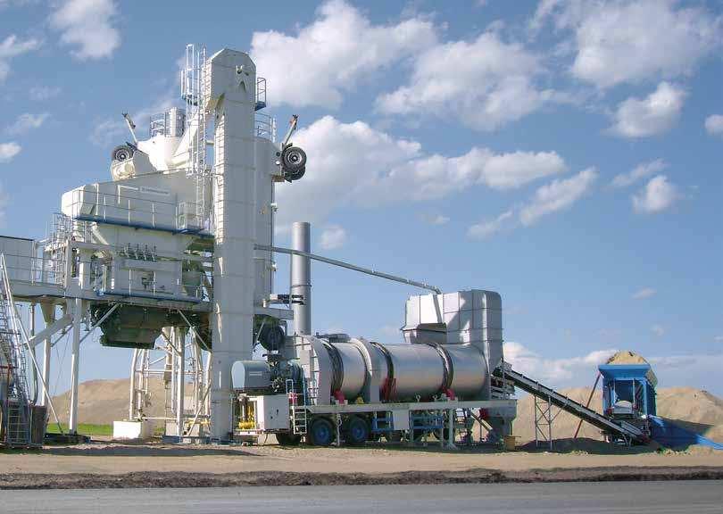 MOBILE ASPHALT MIXING PLANTS 15 // FUEL CHANGE The customer has the option of operating his burner, which is responsible for drying and heating the base material, with different fuels.