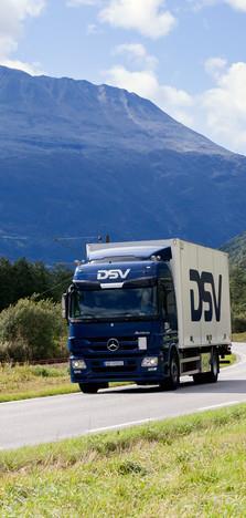 DSV Global Transport and Logistics We support our customers entire supply chain Operations in more than 80 countries More than 1,000 branch offices, terminals and warehouse facilities Top 5 global