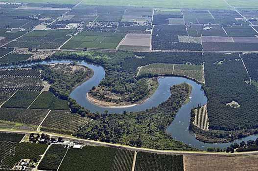 Central Valley Flood Protection Plan Primary Goal of CVFPP: Improve Flood Risk Management Implementation of structural and nonstructural actions for