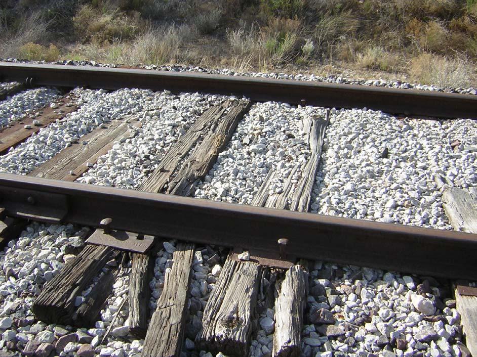 South Orient Rehabilitation Sulphur Junction to Fort Stockton 4 Figures 3 and 4 show typical tie and rail conditions in the Segment 1 project area.