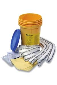 2 Multiformat sheets, Nitrile gloves, Dustpan and Brush, and a Disposable Bag and Tie per kit.