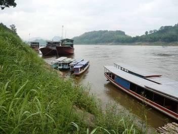 Some aspects of the sediment transit on the Mekong river in relation with hydropower development Daniel Loudière Société Hydrotechnique de France A
