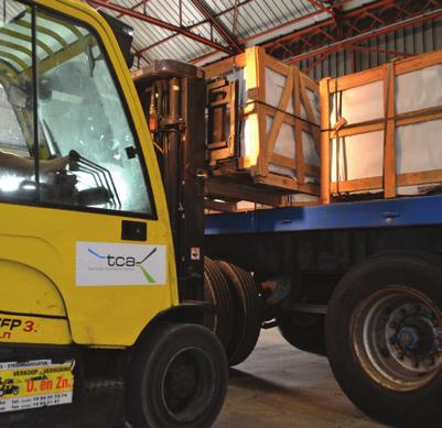 5-tonne to 25-tonne forklift trucks, equipped with forks, clamps, rotating clamps and spurs Unloading For unloading, the pattern is similar, but TCA cannot process loose goods.