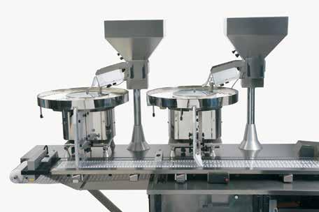 TR200 FEEDING The feeding unit is separated from the other work areas of the machine to eliminate any contamination issues and is synchronized with the continuous motion of the formed film which