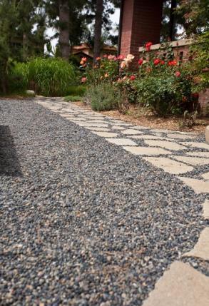 Guidelines for Amendments and Mulch: Compost & Mulch Images represent the variety of different mulches used in landscape from wood chips to gravel to decomposed granite.