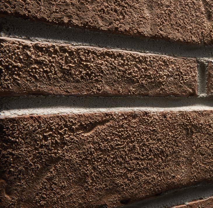 zeitlos Archaic appearance with dimensional precision for easy laying, energy-aware faced masonry look. Brick expressionism: old exposed brickwork is having a renaissance.