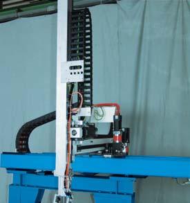 removal, insertion or processing, the Z- and X-axes made of steel tubing and the Y-axis made of large-sized aluminum tubing are a match for any task User-friendly SPS with mobile control panel Easy