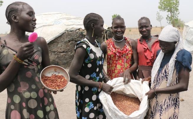 Likewise, aize grain prices declined by 8 percent in Konyokonyo, 29 percent in Wau and Kapoeta and 57 percent in Aweil.