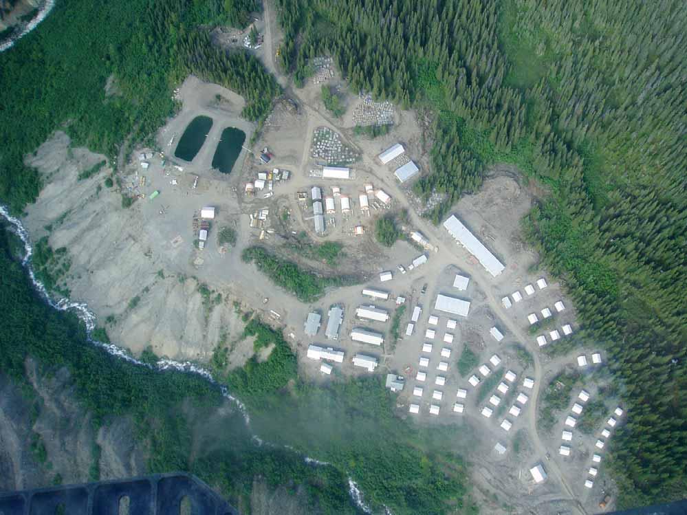 2005 EXPLORATION PROGRAM New modular kitchen/dining, offices, washrooms, first aid facilities, flown in and erected.