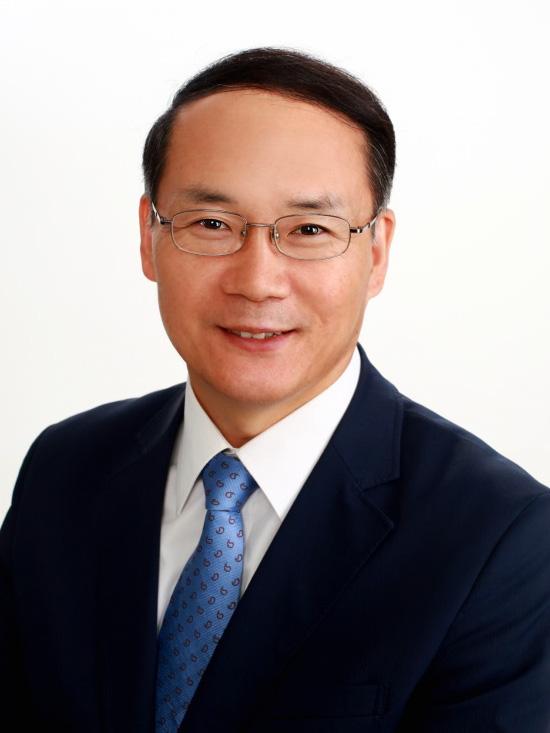 About the Editor Jaehwan Kim received his B.S. in Mechanical Engineering from Inha University in 1985, M.S. in Mechanical Engineering from KAIST in 1987, and Ph.D.