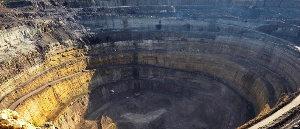 Komsomolskaya pipe: production 13 less than 1% Share in ALROSA production Decrease in diamond production in