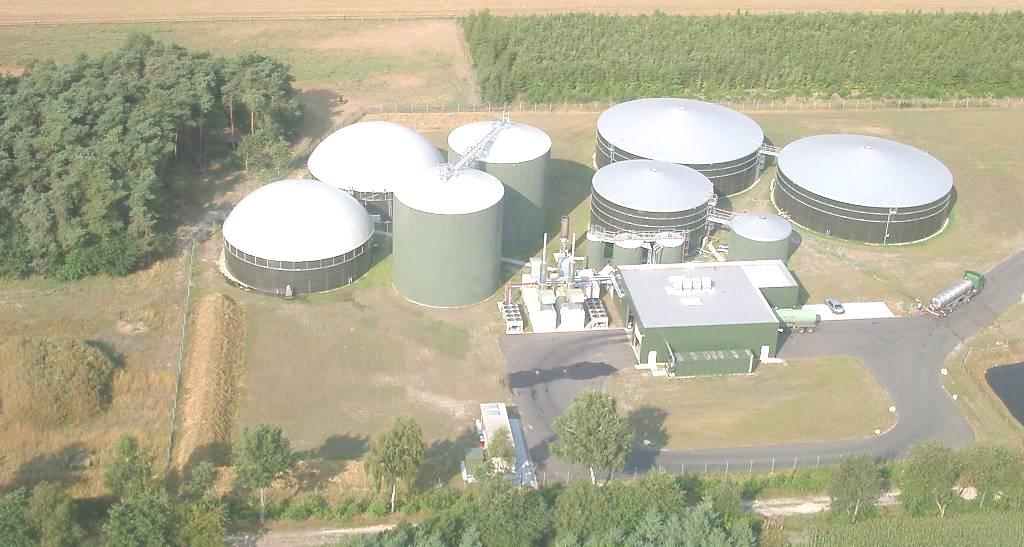 Biogas Plant Werlte, Germany 2002 Dual purpose tanks Digesters Input