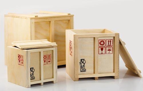 7. TIMBER BOXES, CRATES & SKIDS The Supplier must ensure the construction of timber boxes and crates complies with AS 2400 Part 7.