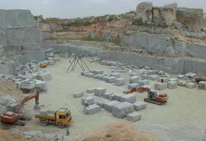 Manganese: India s manganese deposits lie in Maharashtra, Madhya Pradesh, Chhattisgarh, Orissa, Karnataka and Andhra Pradesh.