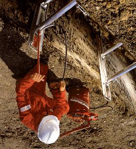 TRENCH SAFETY TRAINING TRENCH SAFETY TRAINING TRENCHING ACCIDENTS ACCOUNT FOR MORE THAN 100