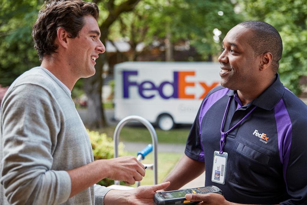 Welcome Congratulations! You are one of the first customers to take advantage of the newest version of FedEx Ship Manager v.3200.