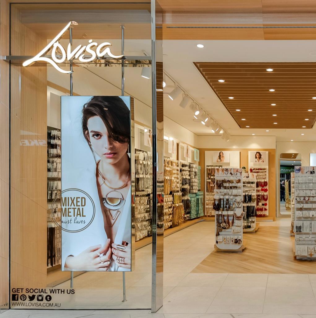 LOVISA STORE FORMAT Average store size ~50 sqm High pedestrian traffic locations Stores are designed for high intensity merchandising to maximise sales potential Majority of stores in desirable malls