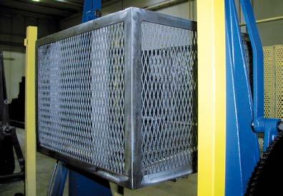 ANCILLARY THERMOSHOCK TESTING MACHINE The machine is essentially formed by a basket where the containers are placed in vertical position, and by two