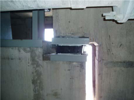 From the 600WC transverse beams, four 73mm diameter suspension rods supported a 600WC cross beam under the bridge.