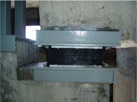 free for removal. The arrangement is shown in Figure 11, and the temporary elastomeric bearing had the capacity to cater for expansion and contraction at the half joint.
