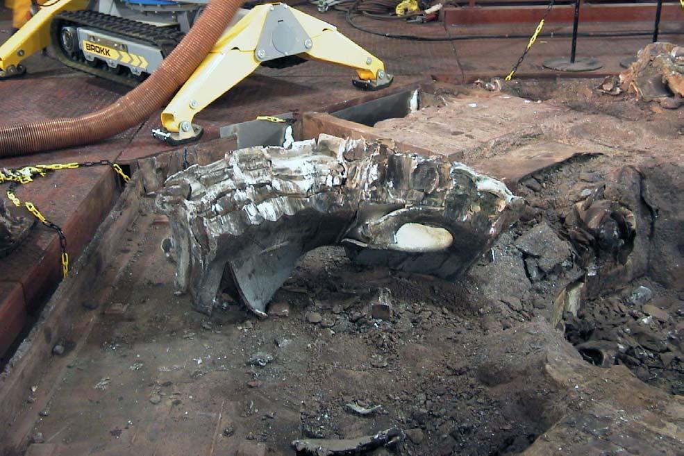 Fig. 4 Part of the Thermal shield separated by the rock chisel The electrohydraulic dismantling excavator thus proved to be a universal dismantling tool not just for concrete.
